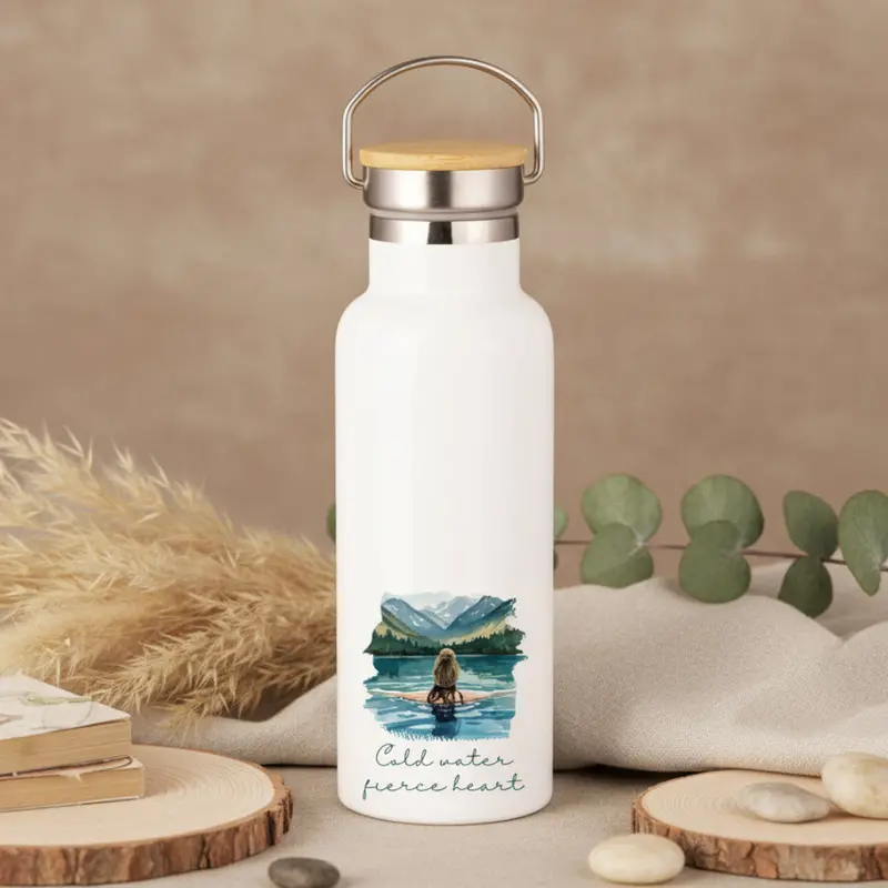 Cold Water, Fierce Heart Flask – 500Ml Stainless Steel Bottle Featuring Brunette Swimmer Illustration 1