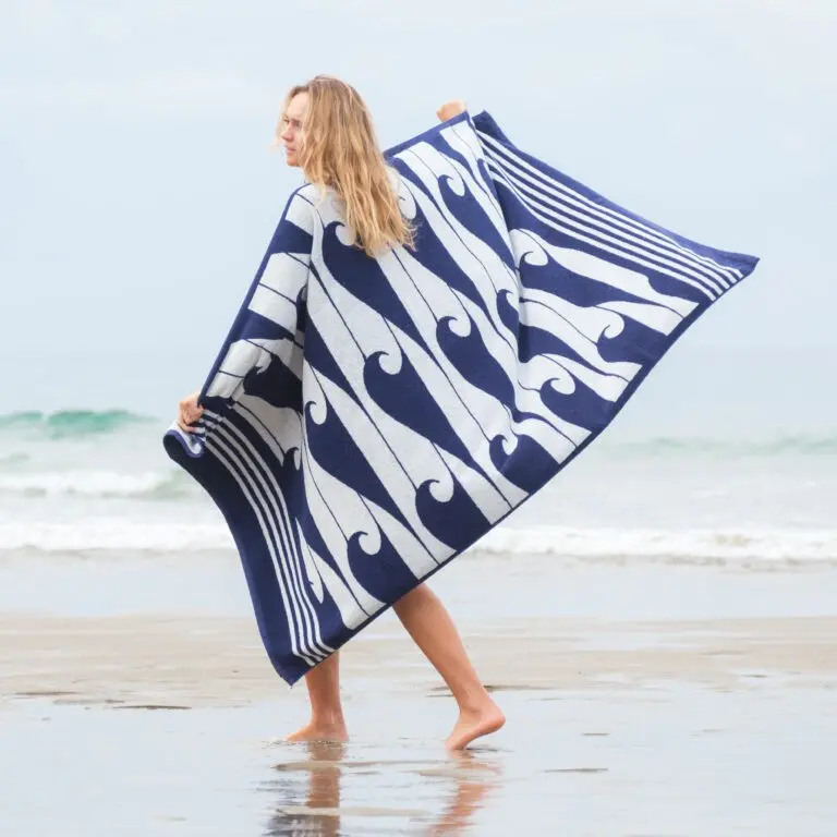 Extra-Large Waves-Print Beach Towel 1