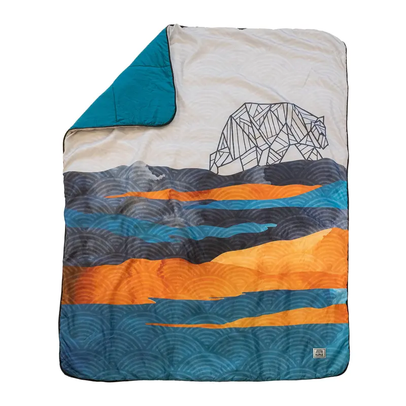 Kuma Kamp Blanket – Mountainside Pattern Outdoor Throw 1