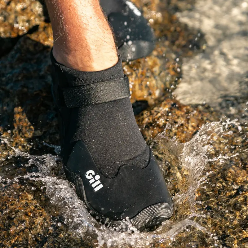 Lightweight Pursuit Water Shoes For Active Aquatic Use 1