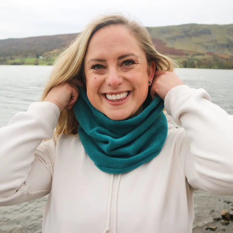 Teal-Toned Stretch Neck Warmer For All Seasons 1