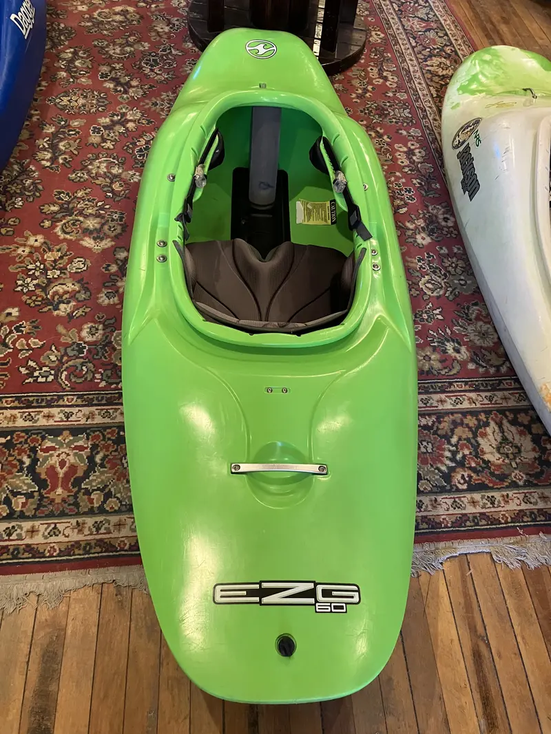Wave Ezg Pre-Owned Whitewater Kayak 1